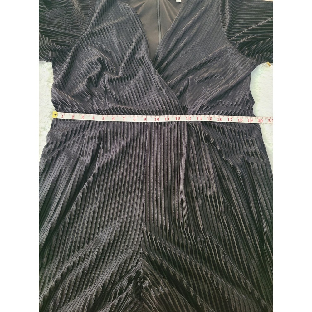 Hutch Black Pleated Velvet Jumpsuit Wide Leg V-Neck Short Sleeve Plus Size 16W - Picture 3 of 12